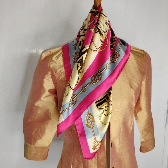 CLIQUETIS SWORD SCARF - Picture 5 of 11